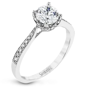 Engagement Ring in 18k Gold with Diamonds