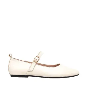 Flirt Ballet Flat in Cream