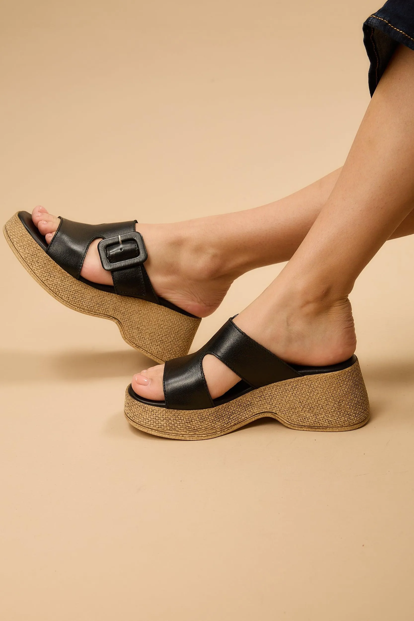 Harmony Black