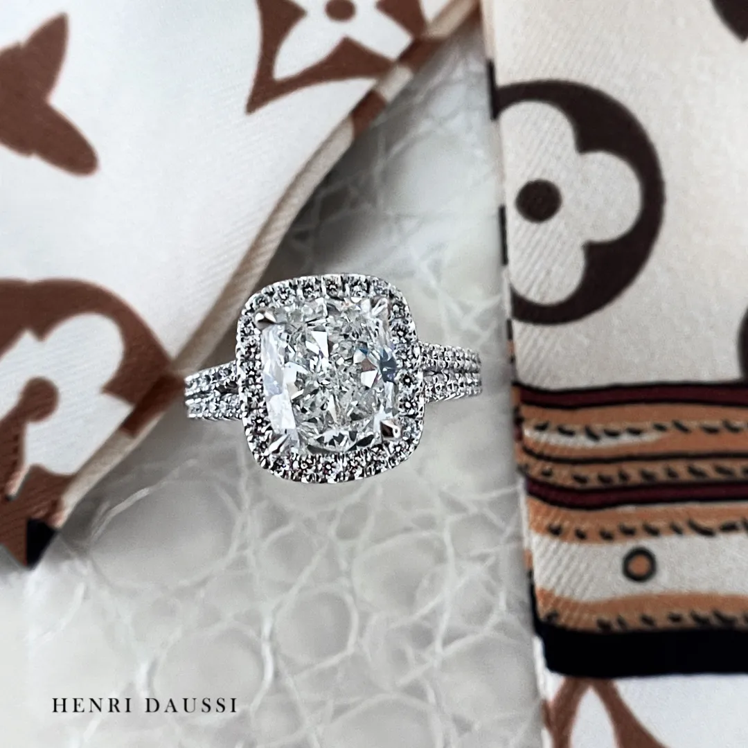Henri Daussi Designer GIA certified Engagement Ring Cushion Center 1.81ct tw