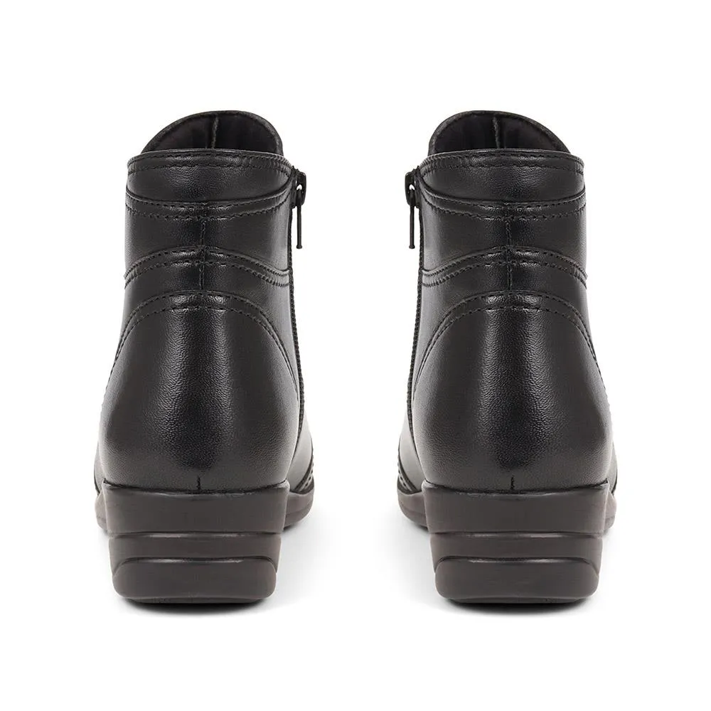 Leather Wedge Ankle Boots - KF38008 / 324 492