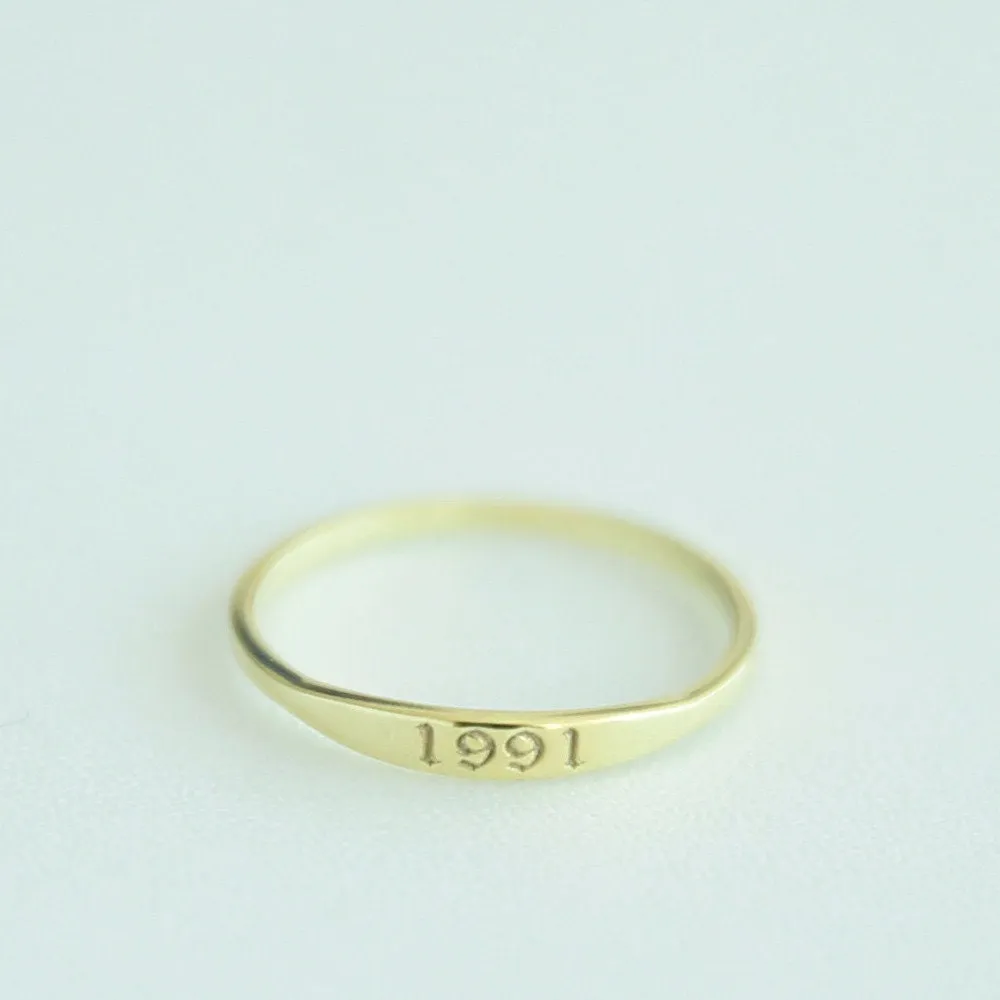 'Moment' Tiny Year Ring