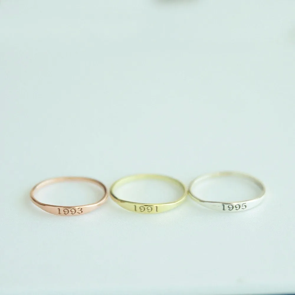 'Moment' Tiny Year Ring