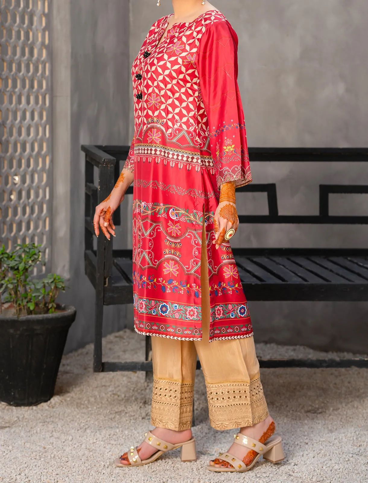 "OLAY" Grip Silk Printed Shirt