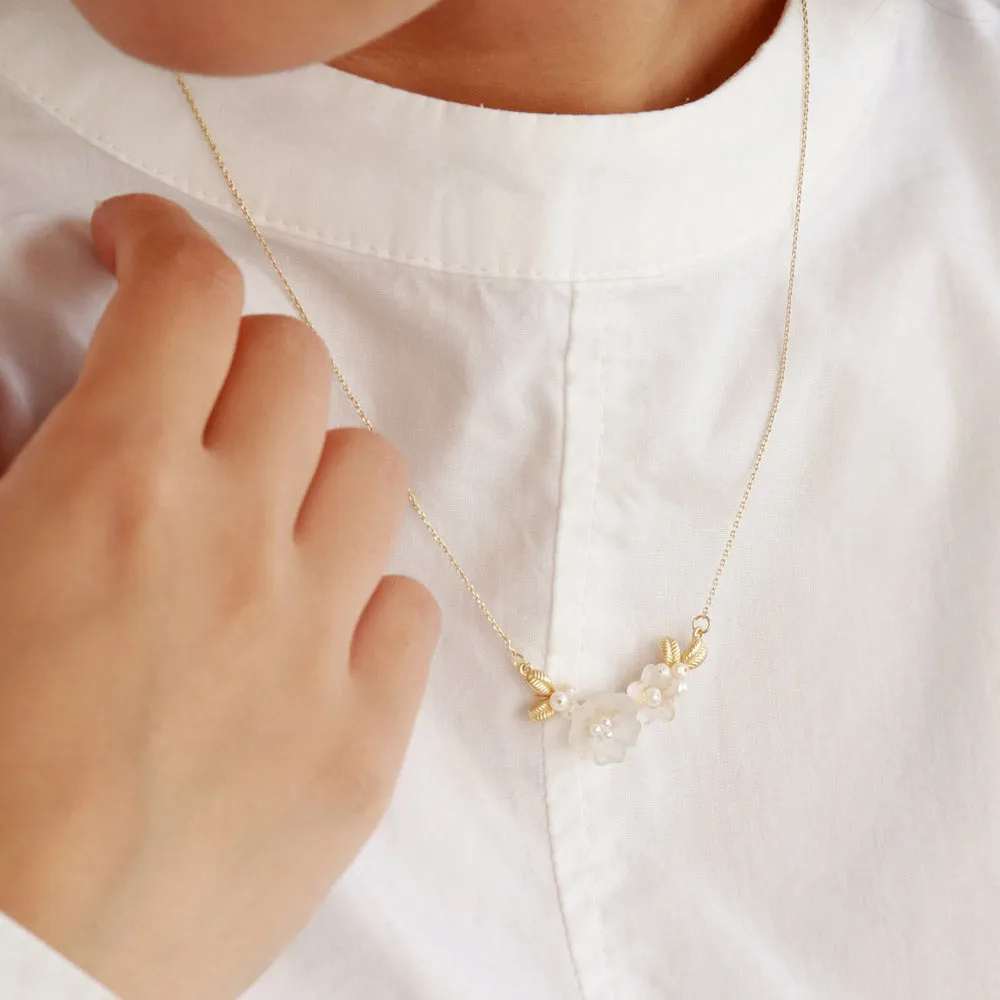Small White Flower Necklace