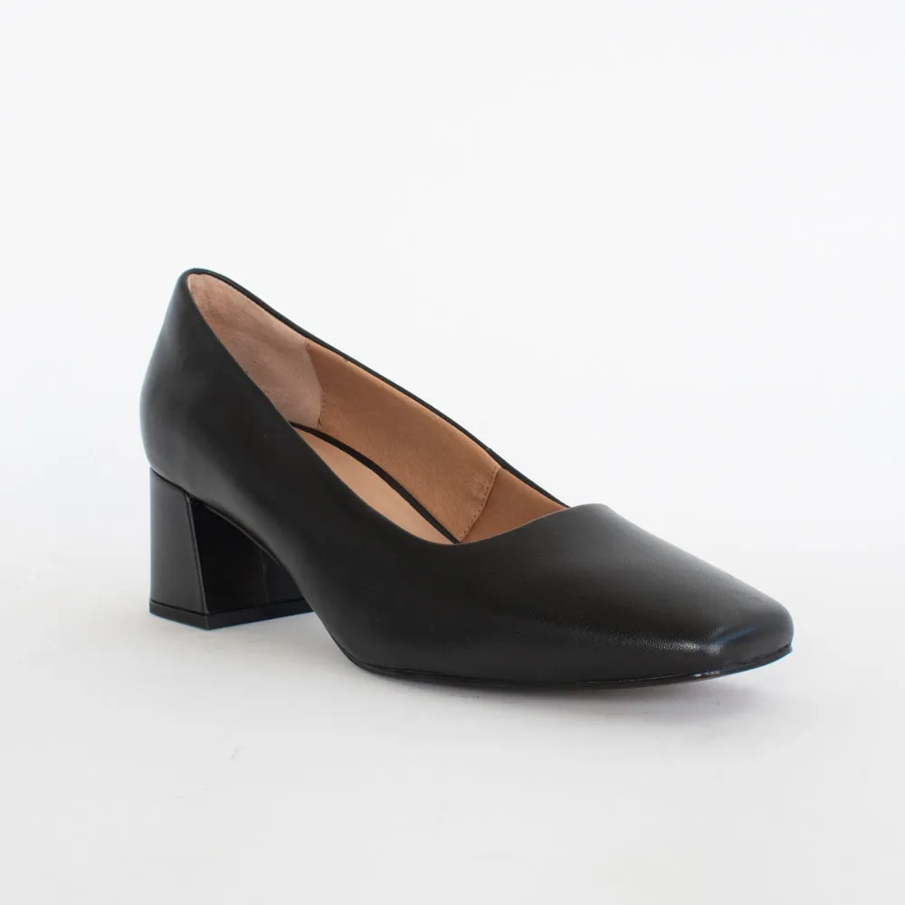 Victoria Court Black